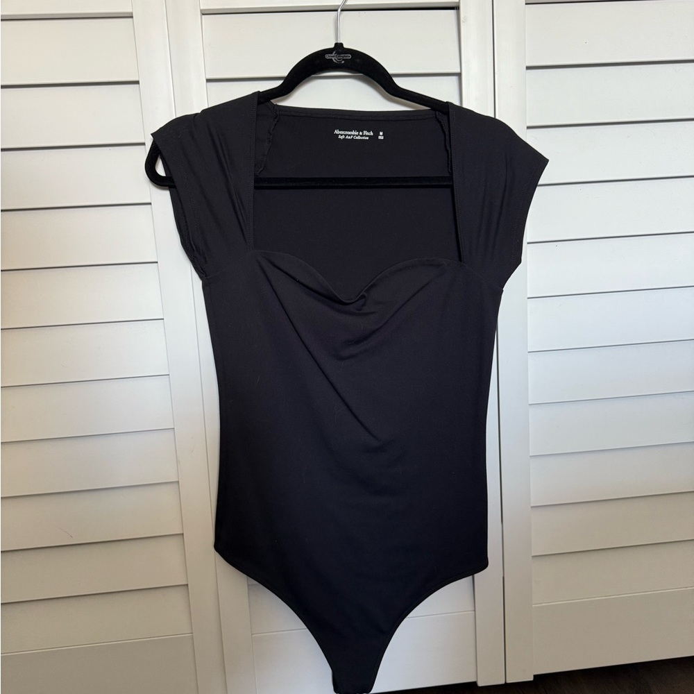 Seamless Fabric Cap Sleeve Sweetheart Bodysuit